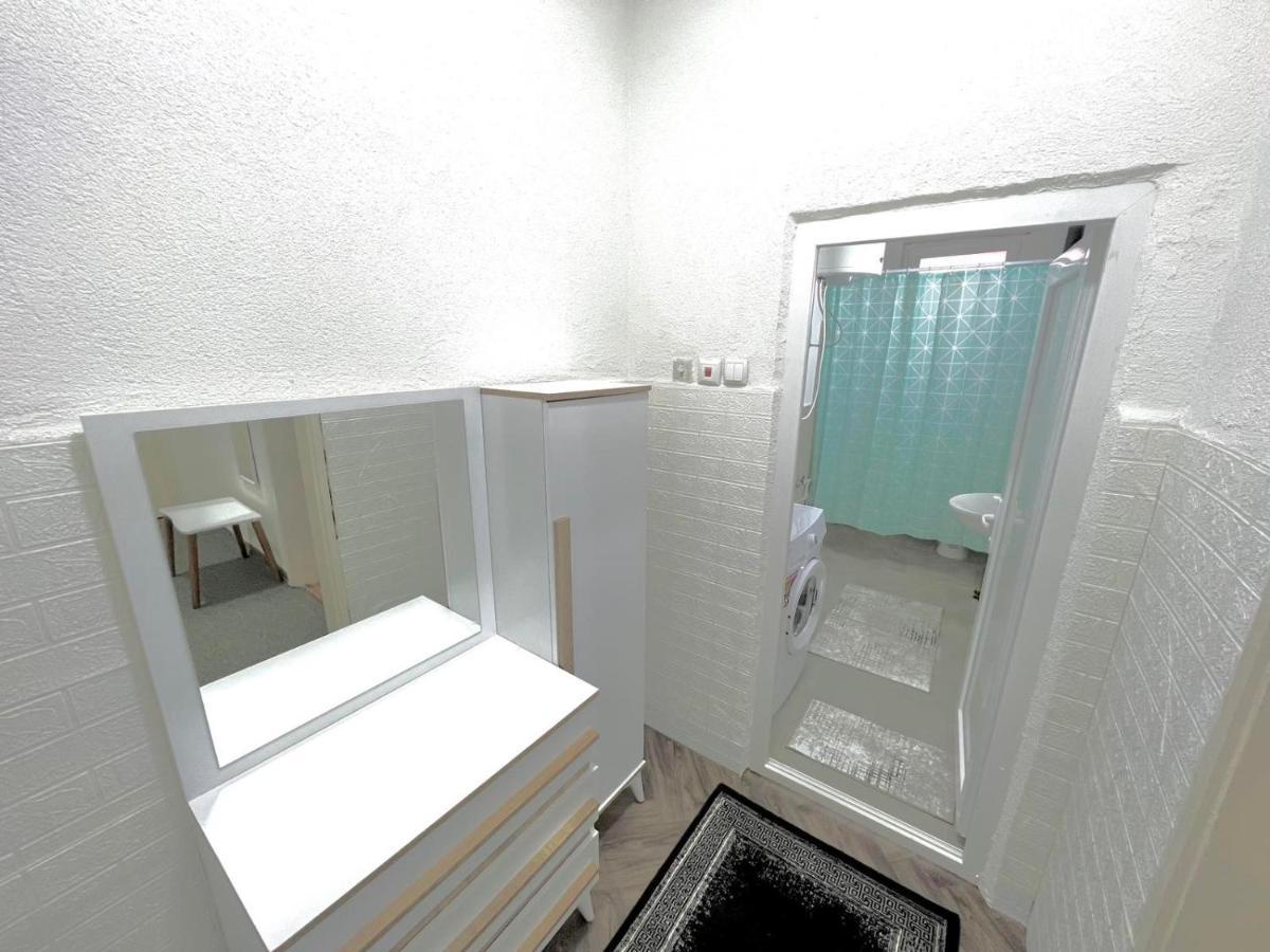 Apartment-Rubin Pristina Esterno foto